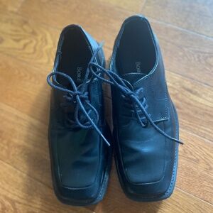 Boys dress shoes , size 5, black